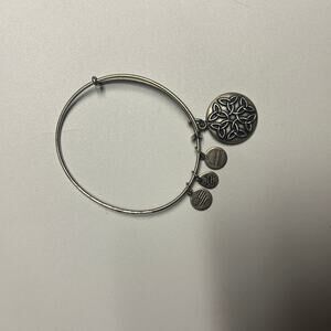 Alex and Ani Silver-Tone Bangle Bracelet 2016 Endless Knot